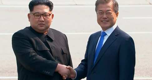 Президент Южной Кореи заявил об окончании вражды с КНДР