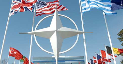 Единство НАТО дало трещину под давлением России, — СМИ США