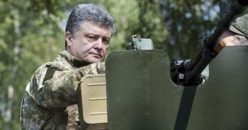 Слова Порошенко о переоснащении армии — «легенда прикрытия», — эксперт