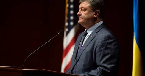 Порошенко в США просит оружие и уговаривает Запад усилить антироссийские санкции