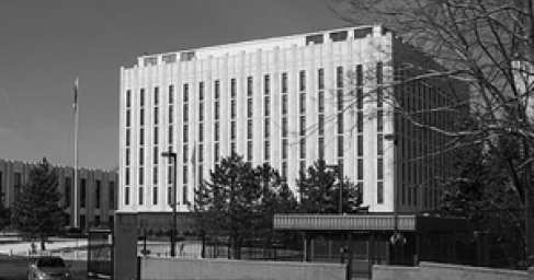 Закрытие почетных консульств РФ в США стало ответом на препятствия в деятельности ЦРУ