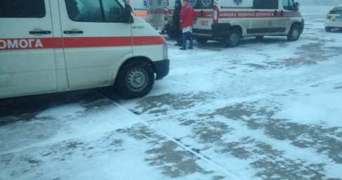 Один — в коме, второй — в реанимации: в Днепропетровск доставили «тяжелых» боевиков «АТО», раненых под Донецком (ВИДЕО)