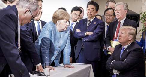 МИД Германии призвал ЕС не сидеть перед Трампом, как кролики перед удавом