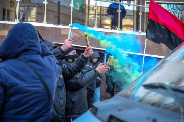 Неонацисты устроили беспорядки у российского консульства в Одессе (ФОТО, ВИДЕО) | Русская весна