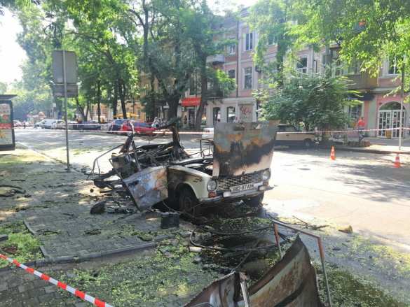  ОБНОВЛЕНО: В Одессе рядом со зданием СБУ взорван автомобиль (ФОТО, ВИДЕО) | Русская весна 
