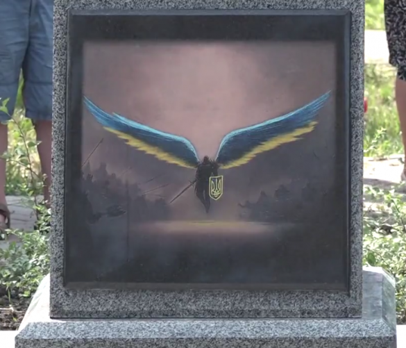  В Киеве открыли памятник в виде меча, вонзённого в карту России (ФОТО, ВИДЕО) | Русская весна 