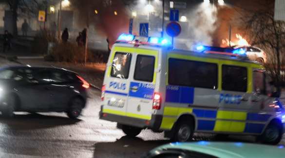 Массовые беспорядки в Швеции, полиция применила оружие (ФОТО, ВИДЕО) | Русская весна