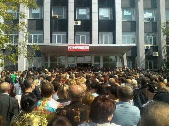 Будущее и благосостояние Луганской республики находится в руках народа (видео включение из Луганска) | Русская весна