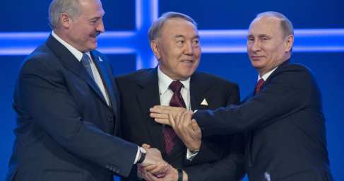 Назарбаев обсудил решение о своей отставке с Путиным и Лукашенко