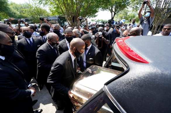 Золотой гроб и конная повозка: икону «чёрного майдана» наконец похоронили в США (ФОТО, ВИДЕО) | Русская весна