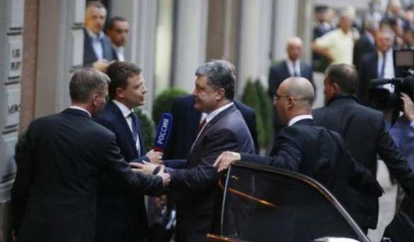 Номер на букву «экс»: на саммите в Милане к Порошенко отнеслись без уважения (фото) | Русская весна
