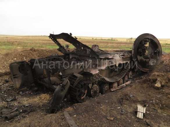 Краснодон: сожженная украинская батарея и бронетехника (фото/видео) | Русская весна