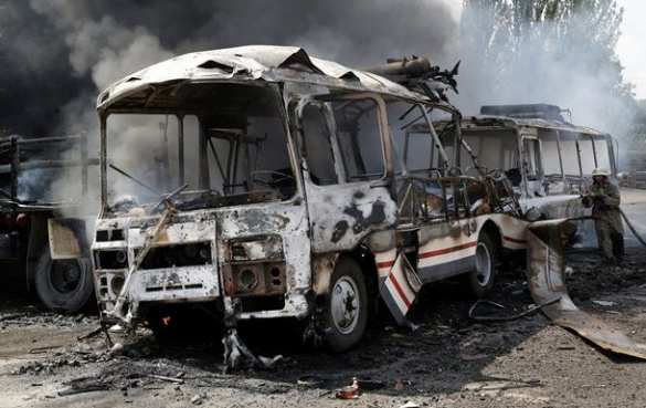 Донецк, 23 августа: новые жертвы и разрушения, каратели бьют по электростанциям, под обстрел попала Донбасс-Арена (видео, фото 18+) | Русская весна