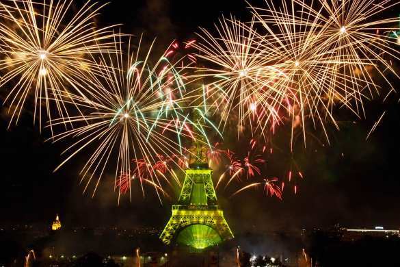 «День взятия Бастилии» обошелся Парижу в 721 сожженный автомобиль и разгромленный супермаркет | Русская весна