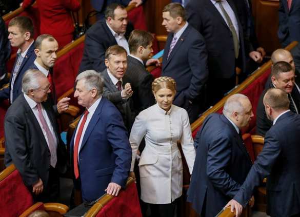 Первое заседание новой Рады: фашисты, гомосексуалисты в вышиванках, убийцы жителей Донбасса и олигархи (фото) | Русская весна