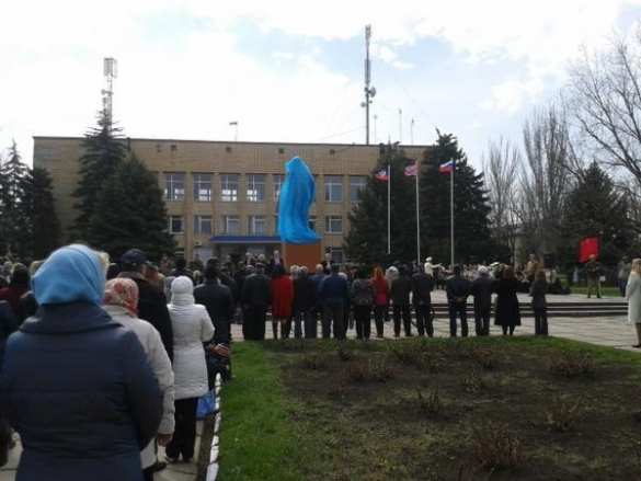 В Новоазовске восстановлен памятник Ленину (ФОТО, ВИДЕО) | Русская весна
