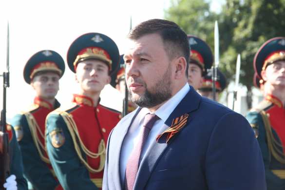 Глава ДНР и гости из России, ЛНР и Южной Осетии приняли участие в съезде ветеранов «Защитники России» на Саур-Могиле (ФОТО) | Русская весна