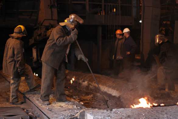 Глава ДНР встретил первомай со сталеварами (ФОТО, ВИДЕО)  | Русская весна