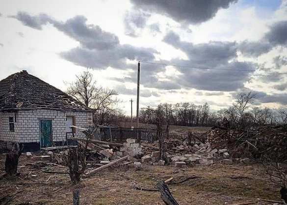МОЛНИЯ: украинский снаряд попал в жилой сектор в России (+ФОТО, ВИДЕО) | Русская весна