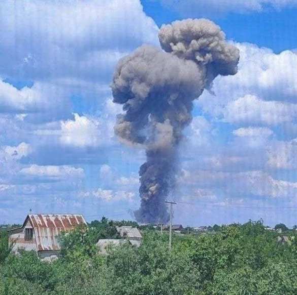 Мощный взрыв в Павлограде Днепропетровской области (ФОТО) | Русская весна