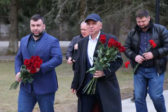 Глава ДНР принял участие в торжествах в честь донецкого космонавта в России (ФОТО) | Русская весна