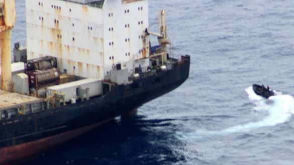 Российские военные спасли панамское судно от пиратов (ФОТО) | Русская весна