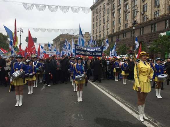 Пусть сильнее грянет буря: по Киеву идет первомайская демонстрация (ФОТО, ВИДЕО) | Русская весна