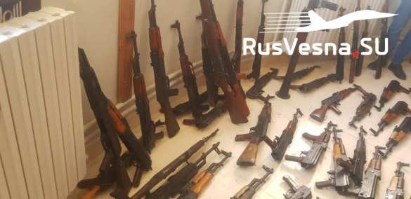 Сотни боевиков несут оружие российским военным в Деръа (ФОТО) | Русская весна