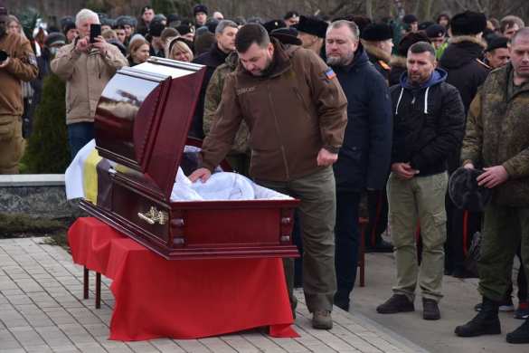 Комбата «Спарты» проводили в последний путь (ФОТО) | Русская весна