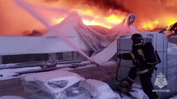Сильнейший пожар под Петербургом, горит склад Wildberries (+ВИДЕО, ФОТО) | Русская весна