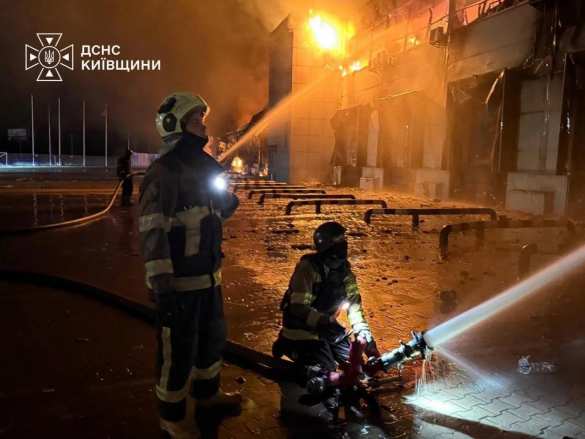 https://rusvesna.su/sites/default/files/styles/by_text/public/1_pozhar_ukraina_0.jpg