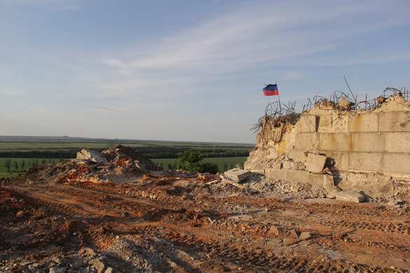 На «Саур-Могиле» под обломками обнаружена символическая находка, пробывшая там 7 лет (ФОТО) | Русская весна