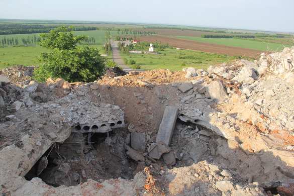 На «Саур-Могиле» под обломками обнаружена символическая находка, пробывшая там 7 лет (ФОТО) | Русская весна