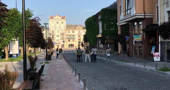 Украинский депутат хочет депортировать африканцев, протестующих против расизма (ФОТО) | Русская весна