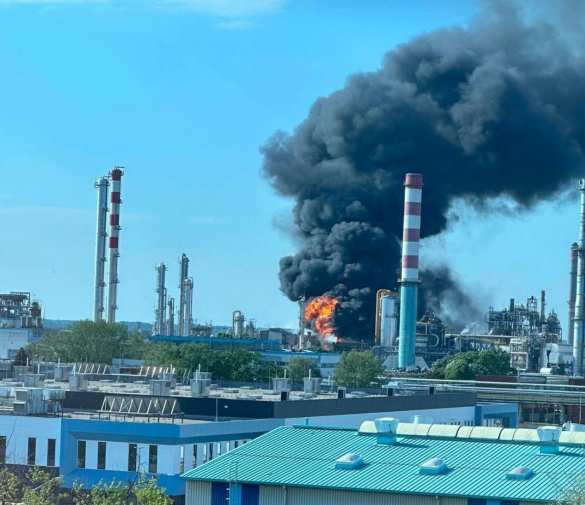 Взрыв на заводе крупнейшей нефтегазовой компании Венгрии (ФОТО) | Русская весна