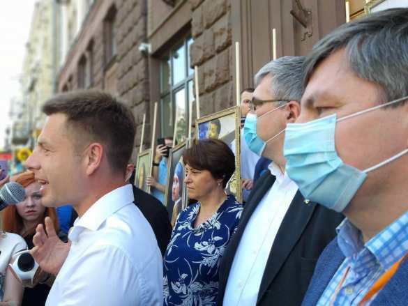 Балаган у Госбюро расследований: Порошенко наконец прибыл на допрос (ФОТО, ВИДЕО) | Русская весна