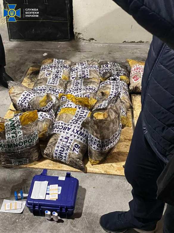 Спецоперация: на Украине перехвачена гигантская партия «белой смерти» из Турции (ФОТО, ВИДЕО) | Русская весна