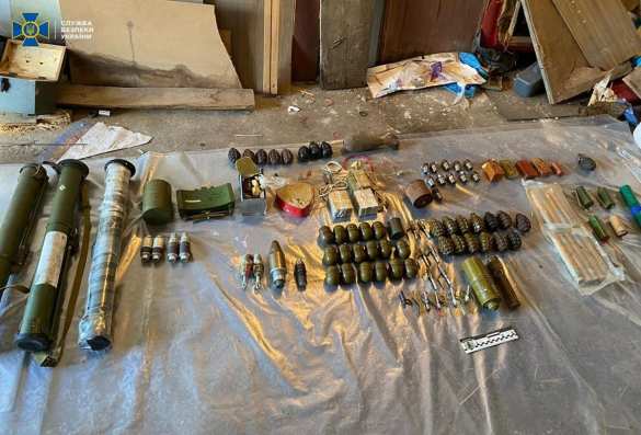 Банда похищала и пытала людей в Днепропетровской области (ФОТО) | Русская весна