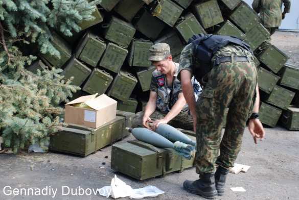 Артиллерийская атака отряда Моторолы на позиции украинских карателей (фото-лента) | Русская весна