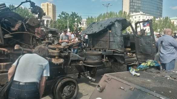 24 августа 2014 года. Военный парад уничтоженной бронетехники и военнопленных киевской хунты в Донецке (фото/видео) | Русская весна