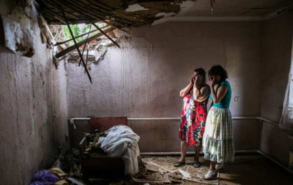 Фашизм побеждает там, где кончается совесть: в Киеве устроили праздник красок, на Донбассе льется кровь (фото, 18+) | Русская весна