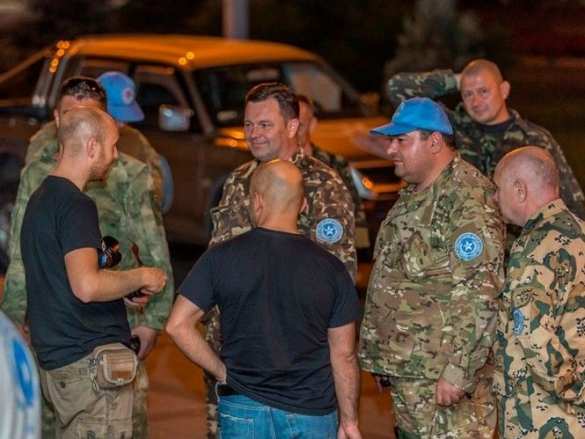 15 пленных привезли в Днепропетровск Рубан и Руслана (видео, фото) | Русская весна