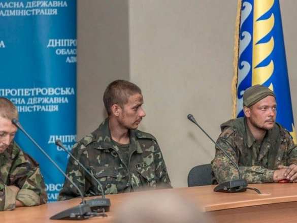 15 пленных привезли в Днепропетровск Рубан и Руслана (видео, фото) | Русская весна