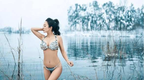 Нестареющая 50-летняя китаянка мечтает поплавать в проруби с Путиным (ФОТО) | Русская весна