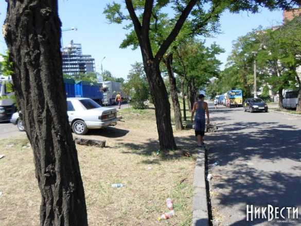 Милиция силой разогнала матерей и жен николаевских десантников, часть женщин задержана (видео) | Русская весна