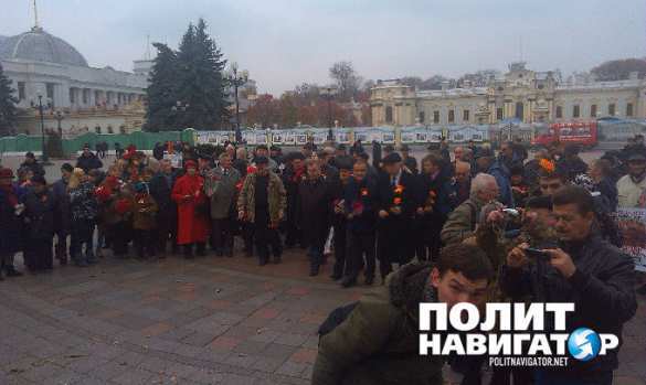 Вопреки запретам: В Киеве 7 ноября появились красные флаги и портреты Ленина (ФОТО) | Русская весна