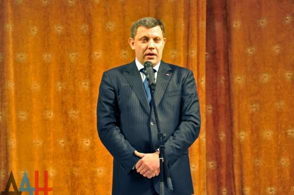 Большая новогодняя елка Главы ДНР собрала более 700 детей со всей Республики (ФОТОРЕПОРТАЖ) | Русская весна