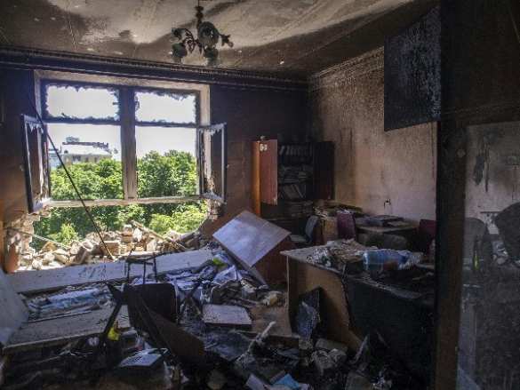 200 000 People Blocked in a Ghost City - Report From Lughansk (photos, video) | Русская весна