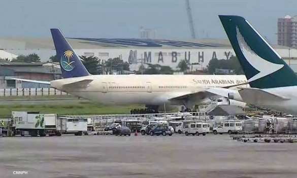 МОЛНИЯ: Пилот рейса Saudia Airlines сообщил о захвате самолета (ФОТО, ВИДЕО, ОБНОВЛЕНО) | Русская весна