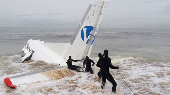 Молдаване погибли, французов спасли: подробности крушения украинского самолета в Африке (ФОТО) | Русская весна